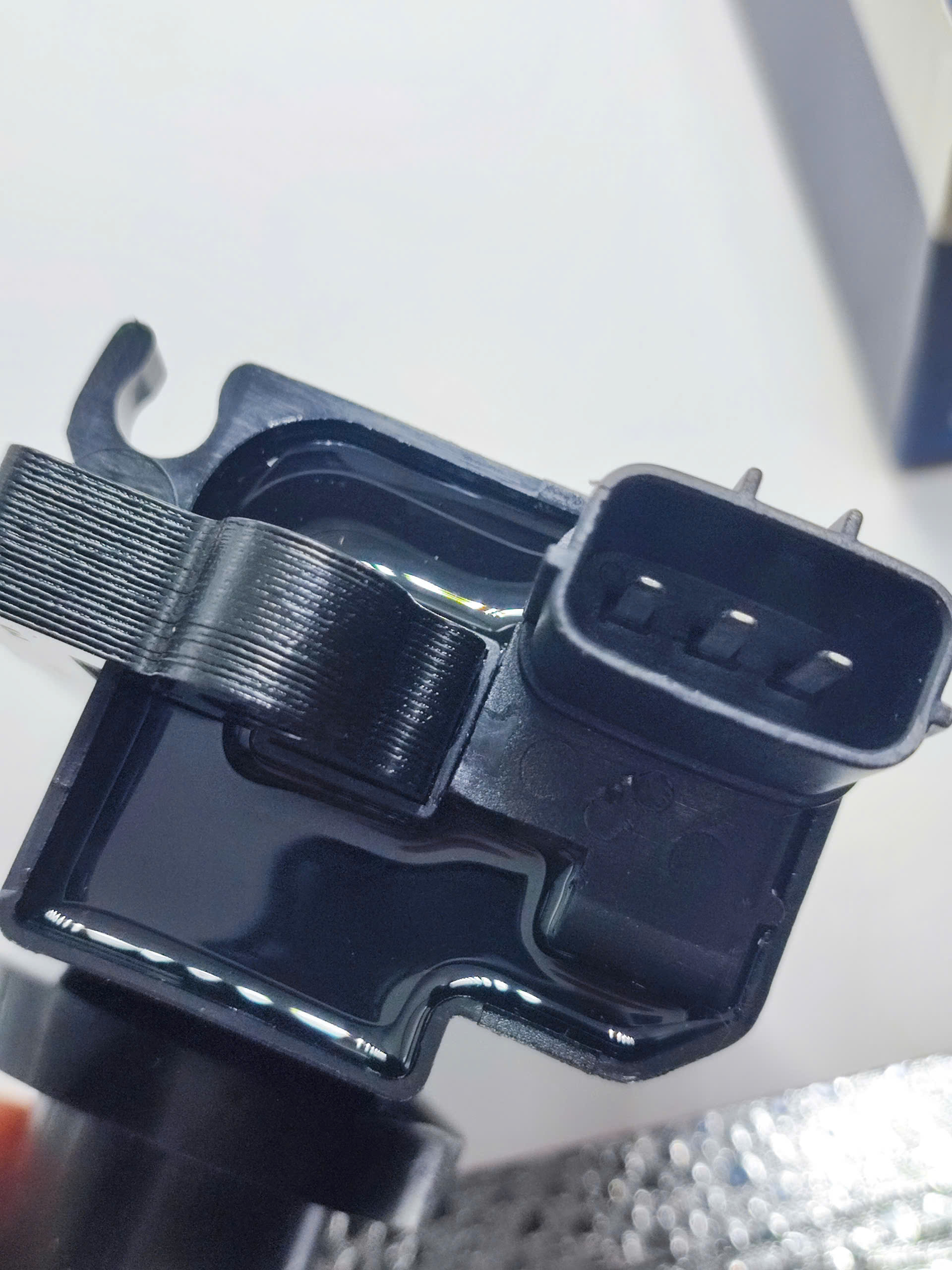 MAHLE MOBIN MIC77 HYU*DAI/KI-A H-1 Santafe Sonata Trajet OEM 2730138020 MAHLE MOBIN MIC77 HYU*DAI/KI-A H-1 Santafe Sonata Trajet